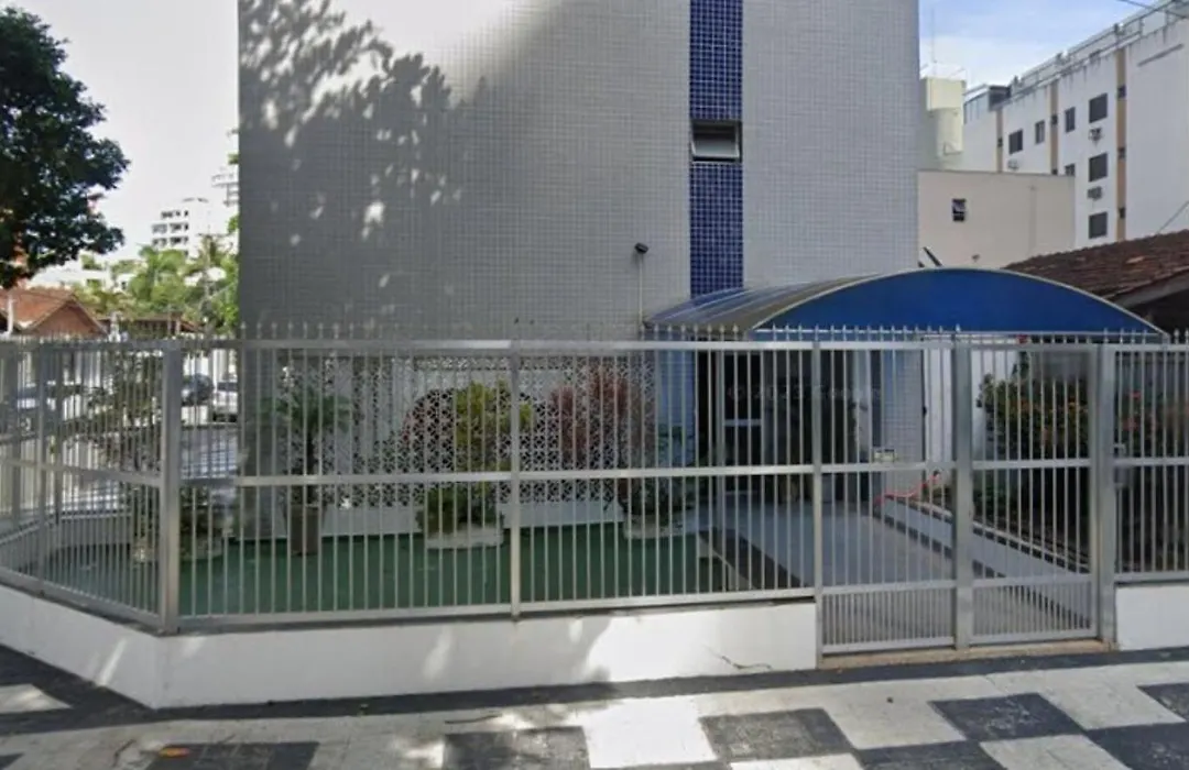 Apartamento amplo uma quadra da praia das Astúrias - Guarujá!-1